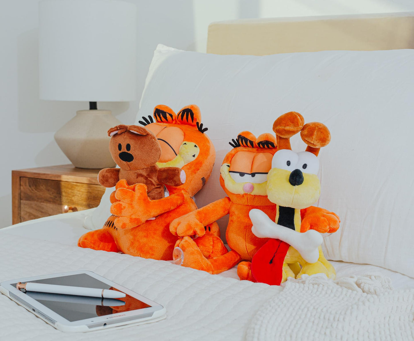 Garfield Holding Pooky 12-Inch Collector Plush Stuffed Animal - Paramount Shop