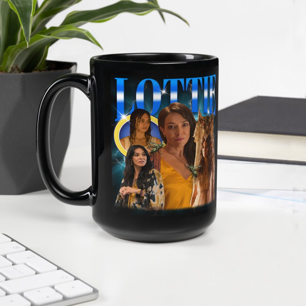 Yellowjackets Lottie Heartthrob Black Glossy Mug - Paramount Shop