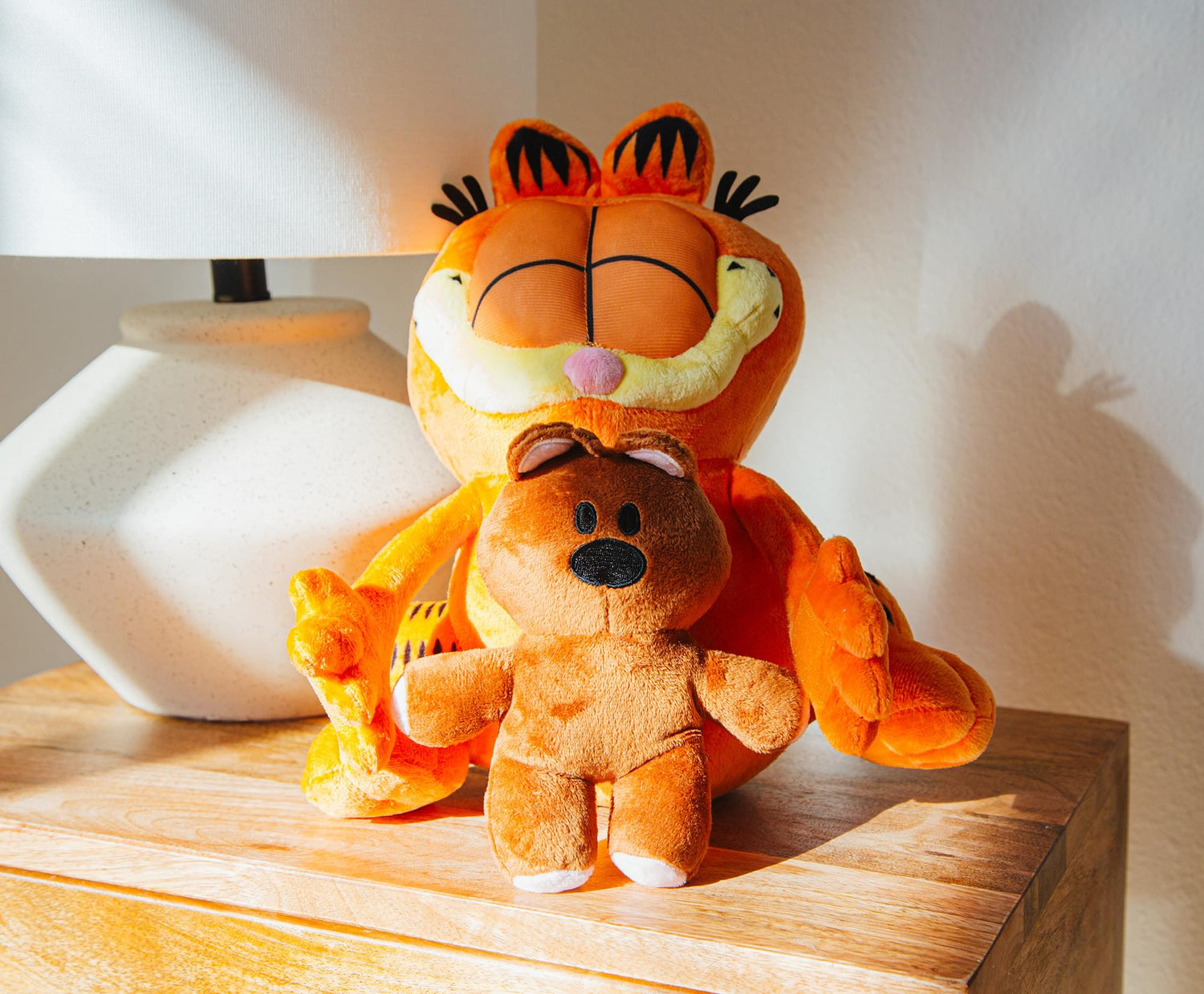 Garfield Holding Pooky 12-Inch Collector Plush Stuffed Animal - Paramount Shop