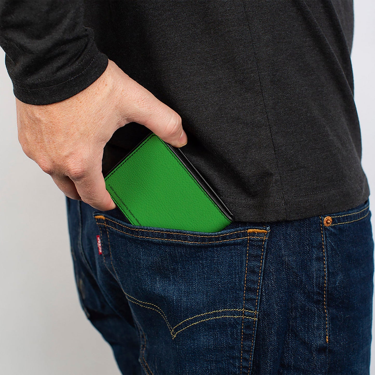 SpongeBob SquarePants Bi - Fold Wallet OH JOY Holiday Christmas Pose Men's Green Vegan Leather - Paramount Shop