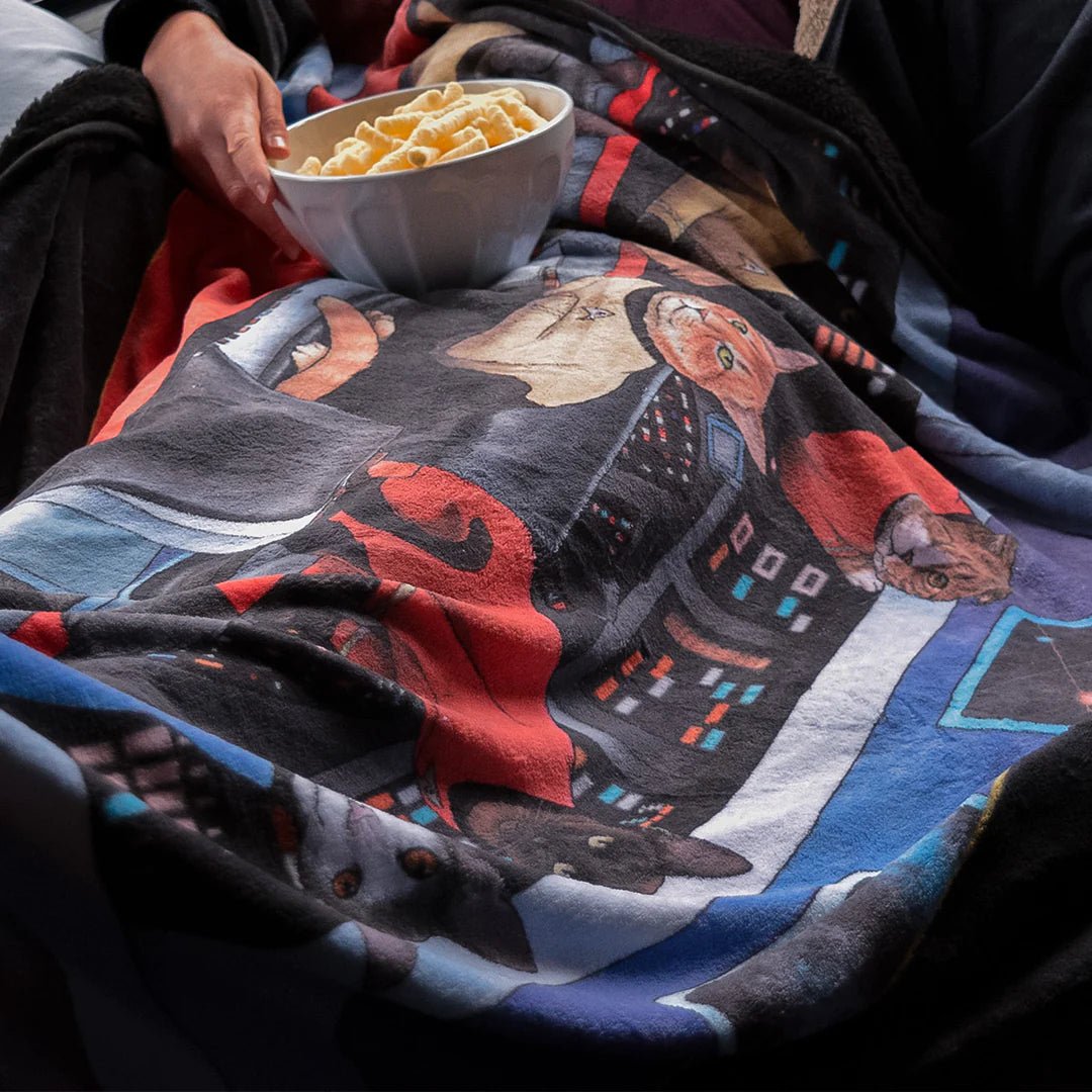 Star Trek: The Original Series Crew Cats Black Sherpa Blanket - Paramount Shop
