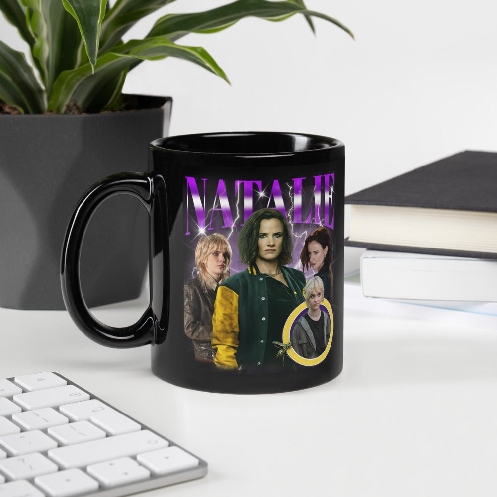 Yellowjackets Natalie Heartthrob Black Glossy Mug - Paramount Shop
