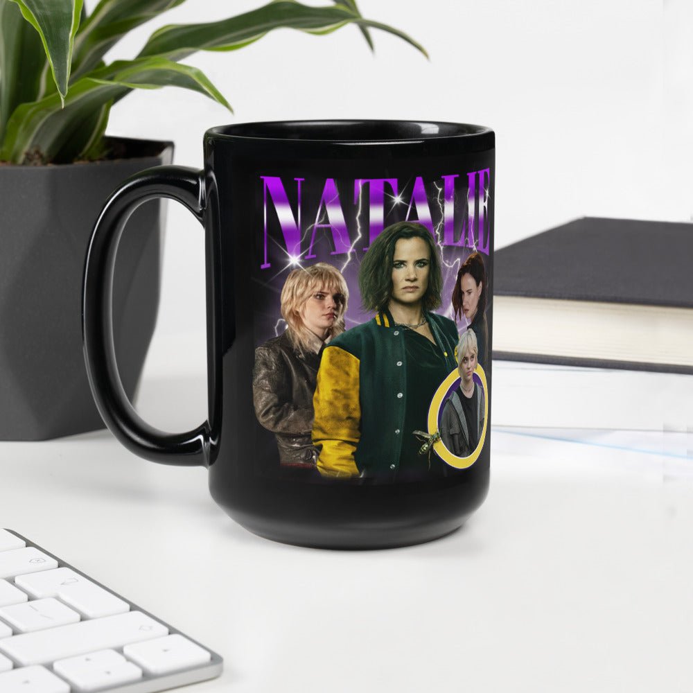Yellowjackets Natalie Heartthrob Black Glossy Mug - Paramount Shop
