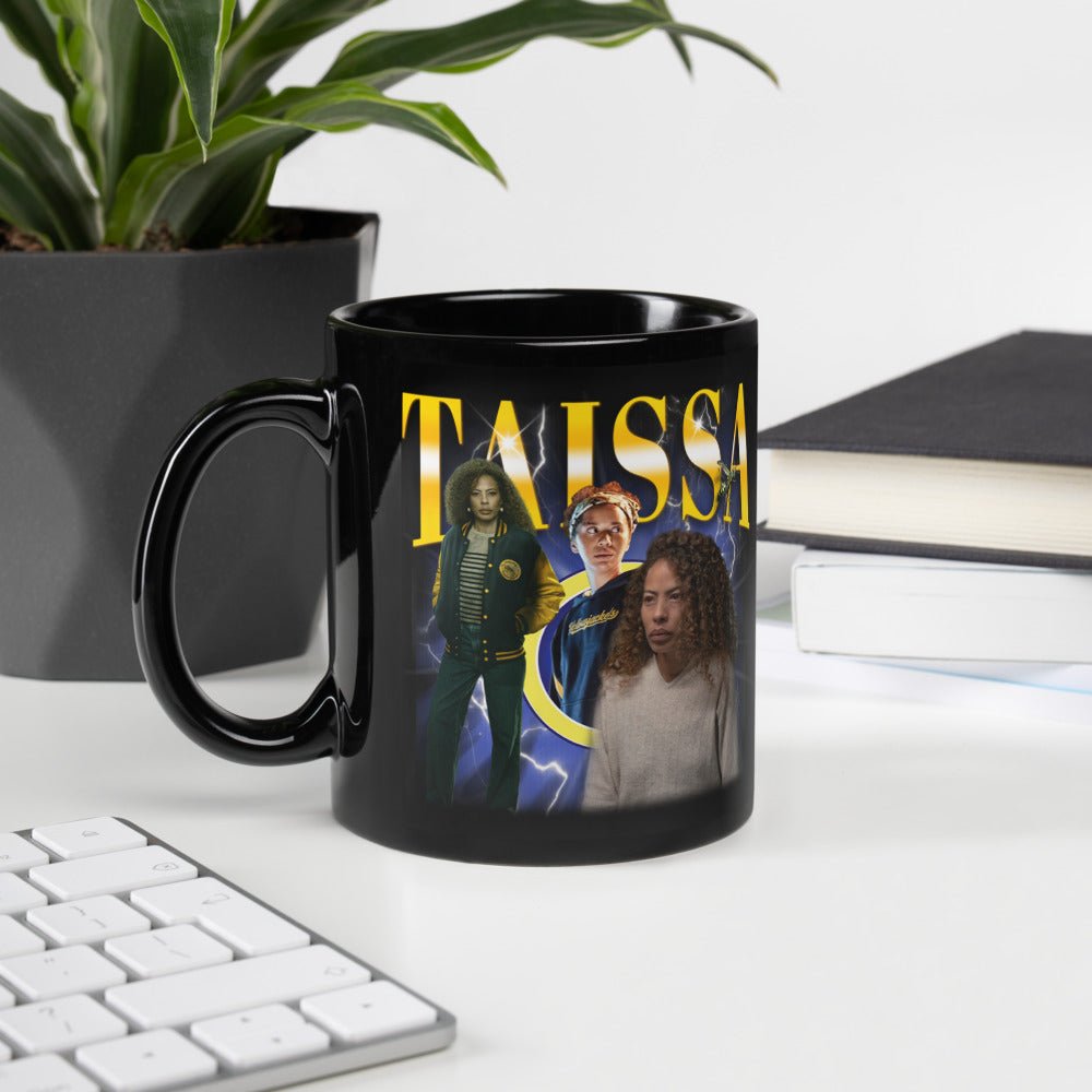 Yellowjackets Taissa Heartthrob Black Glossy Mug - Paramount Shop