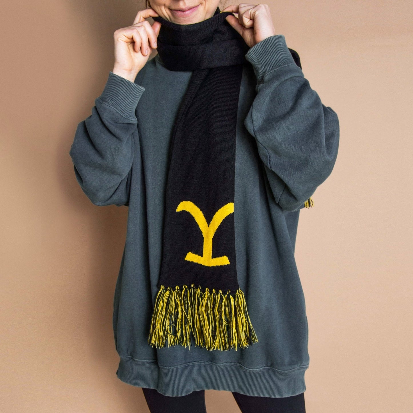 Yellowstone Dutton Ranch Logo Scarf - Paramount Shop