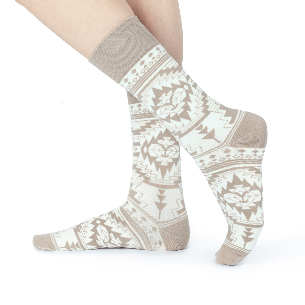 Yellowstone White Aztec Logo Socks – Paramount Shop