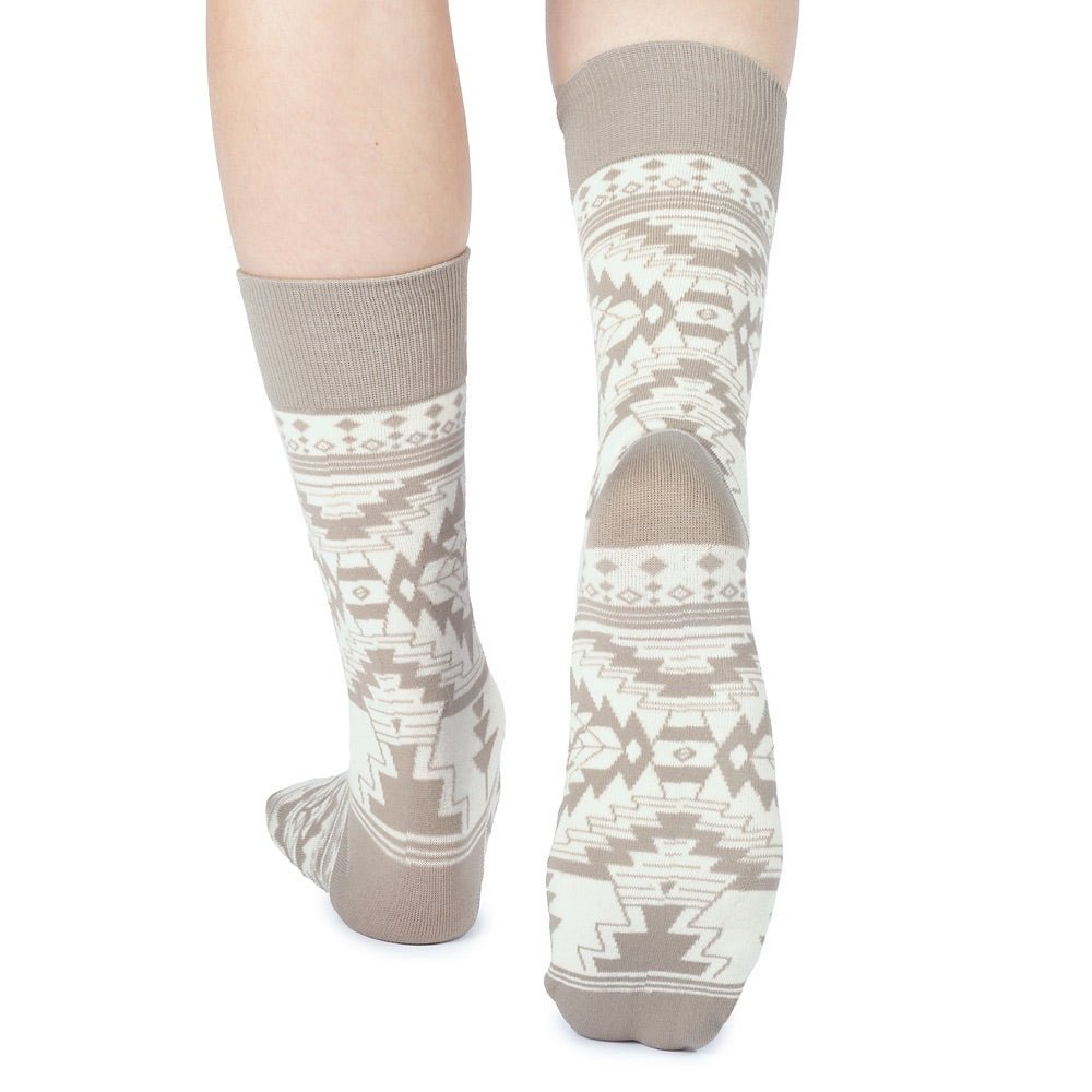 Yellowstone White Aztec Logo Socks – Paramount Shop